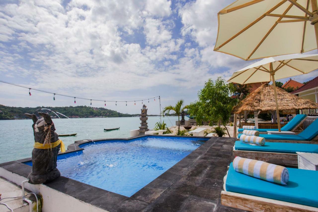 The Waterfront Beach House Lembongan Exteriör bild