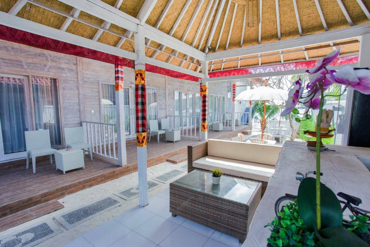 The Waterfront Beach House Lembongan Exteriör bild