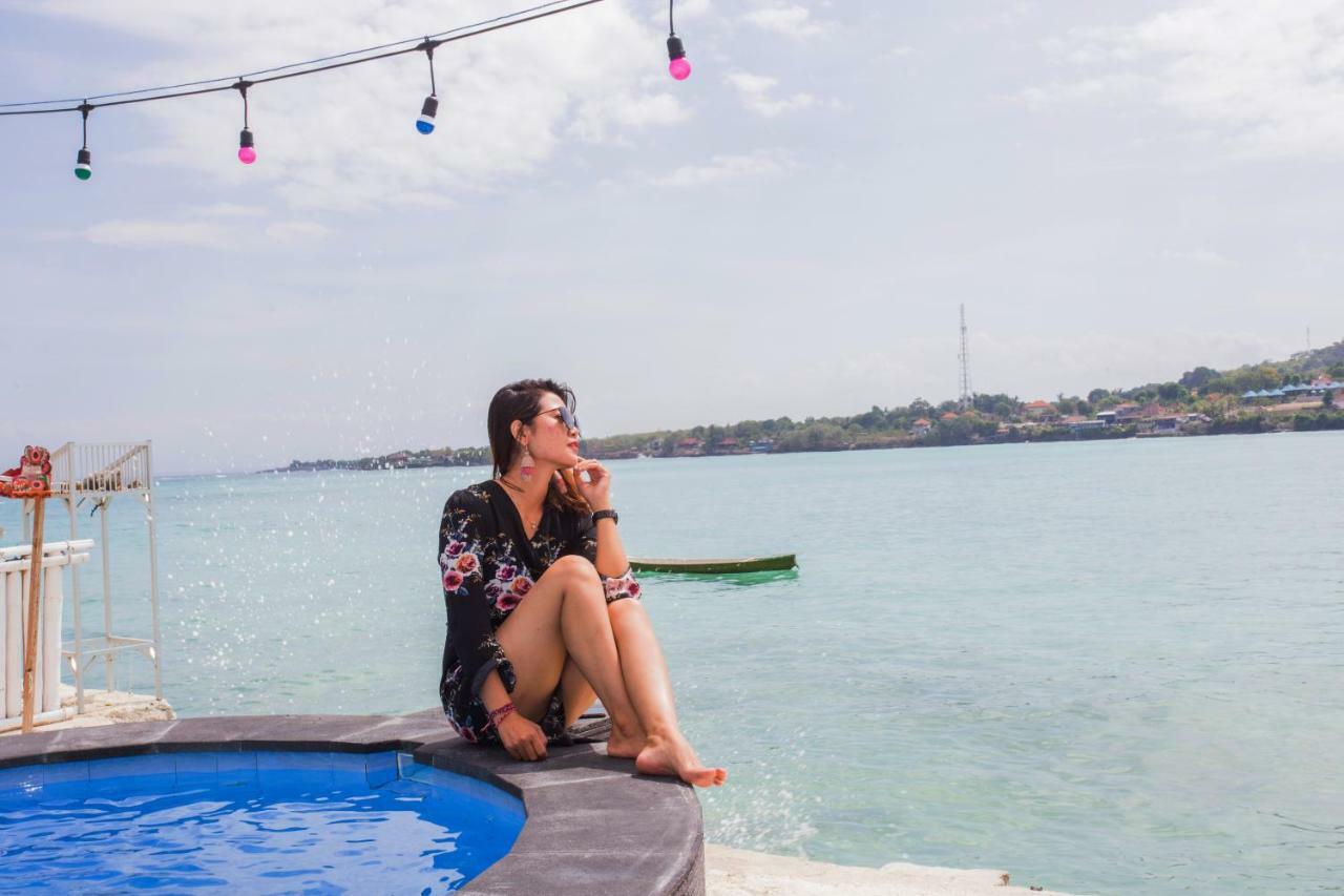 The Waterfront Beach House Lembongan Exteriör bild
